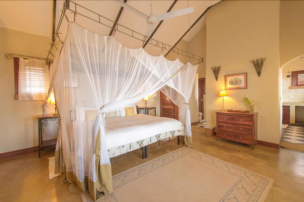 Stanley Safari Lodge - главное фото