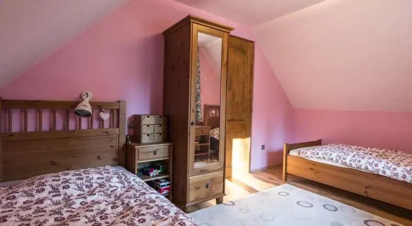 Five Flower Cottage - главное фото