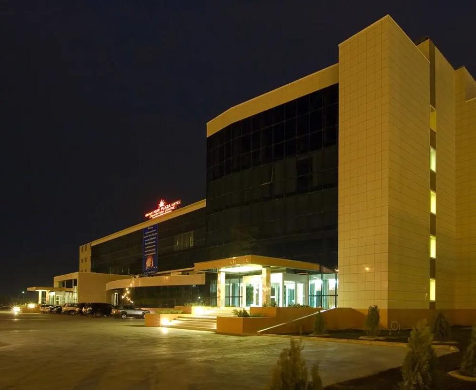 Grand Nur Plaza Hotel - главное фото