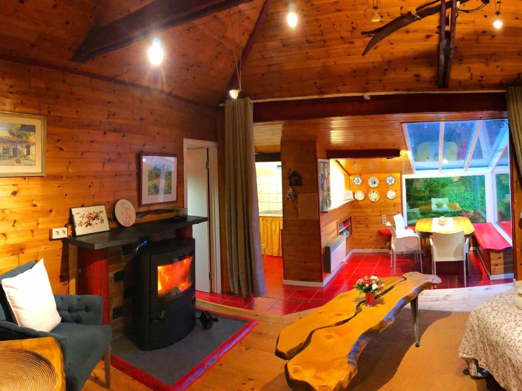 Vintage Chalet in Sougné-Remouchamps near Forest - главное фото