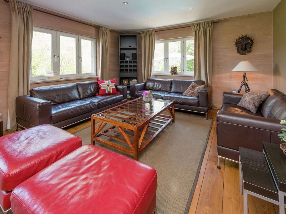 Magnificent Mansion with Sauna & Hot Tub in Libin - главное фото