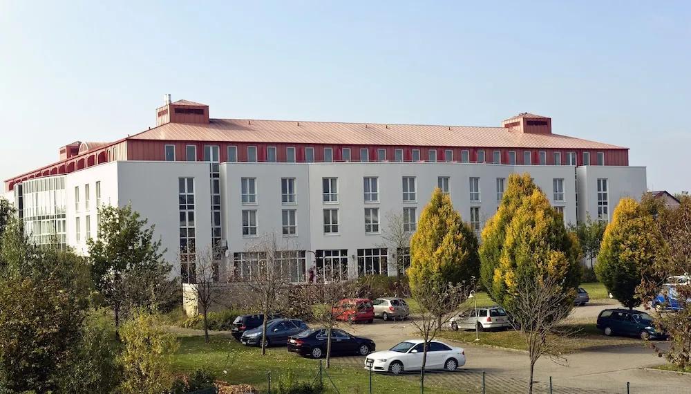 Park Inn Weimar - главное фото