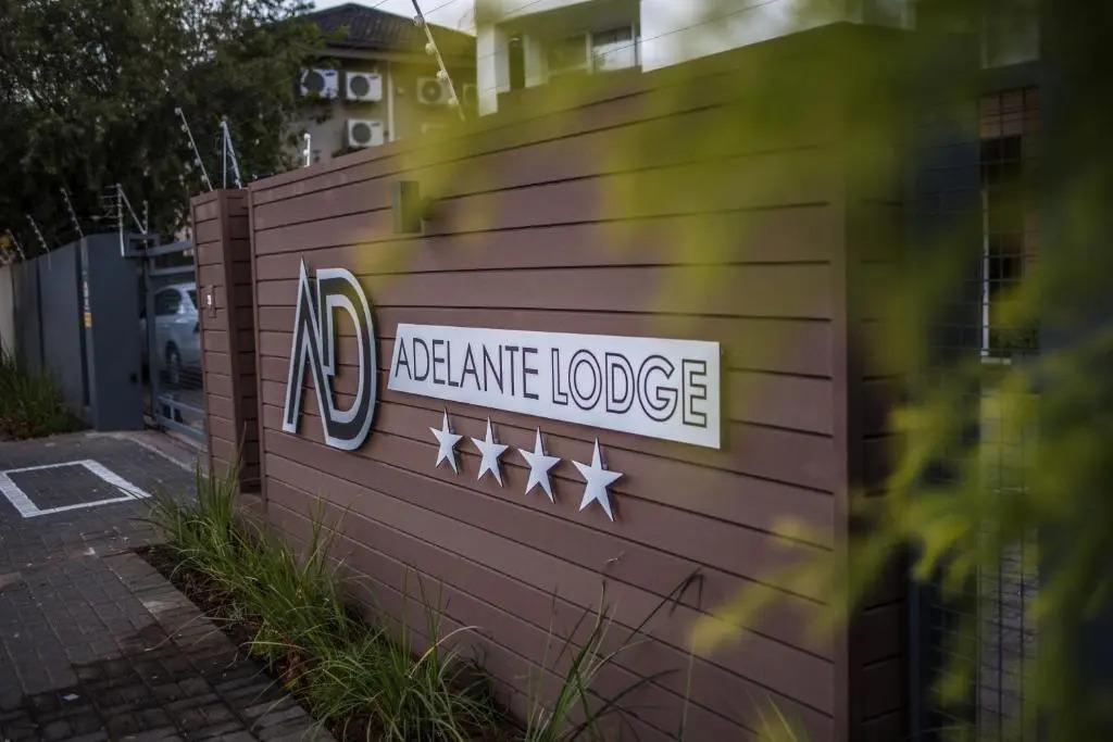Adelante Lodge - главное фото