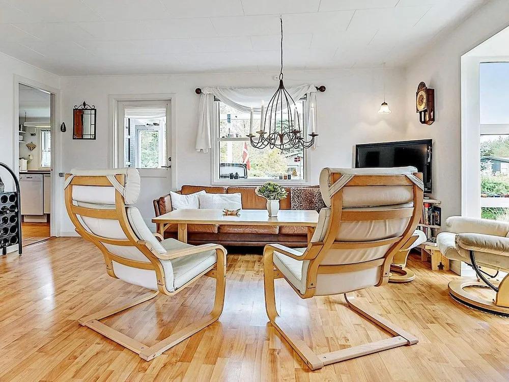 6 Person Holiday Home in Hadsund - главное фото