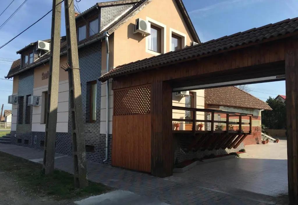 Abszolút Panzió - главное фото