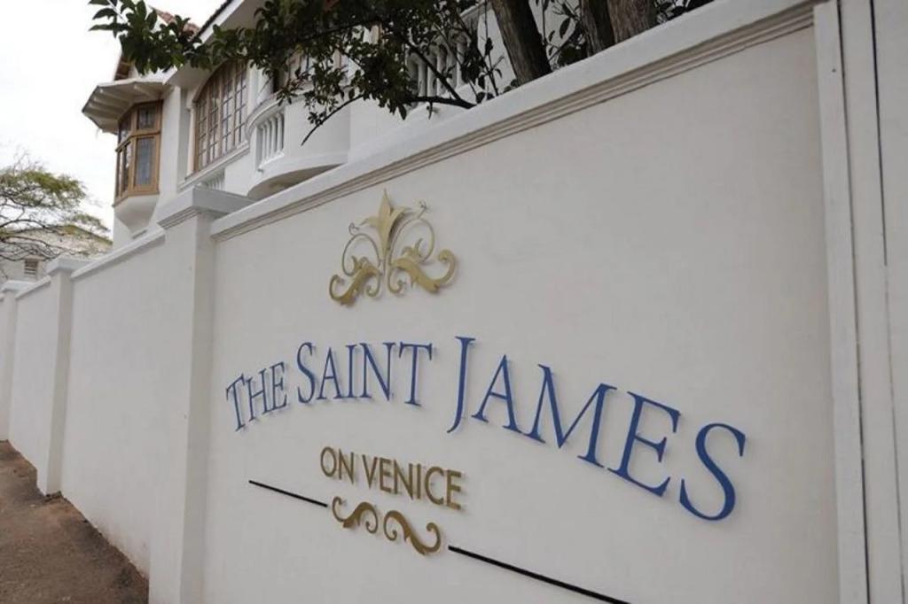 The Saint James on Venice Luxury Guest House - главное фото
