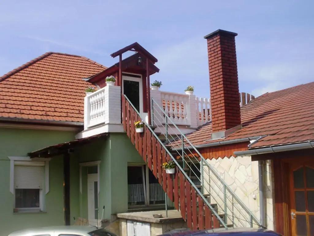 Tavi Vendégház - главное фото