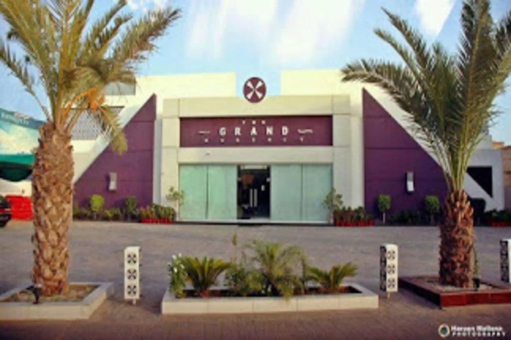 Grand Regency Hotel - главное фото