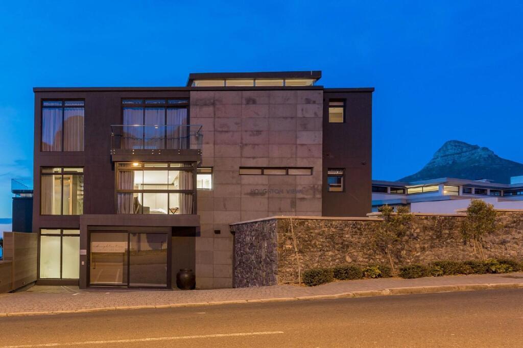 Living Hotel Lions Eye - главное фото