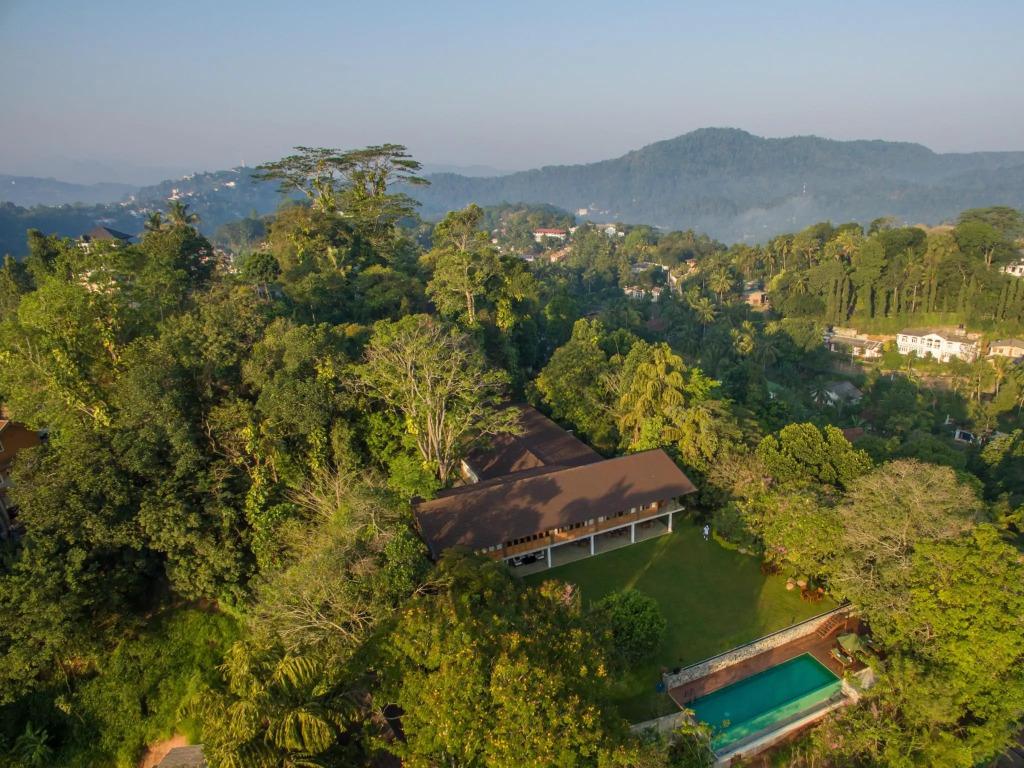 Отель Kings Pavilion - главное фото