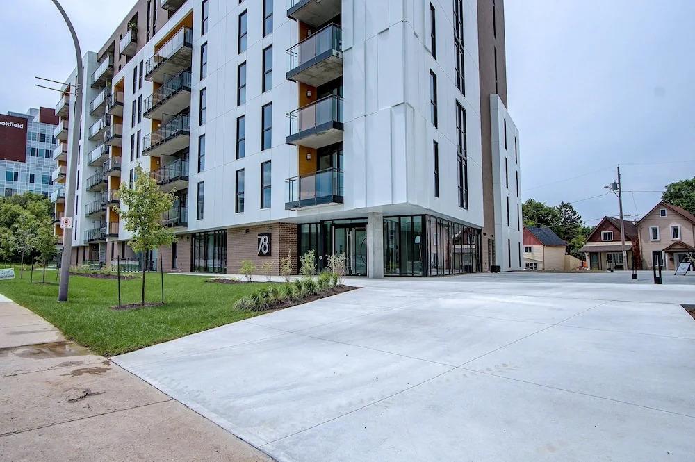 Le Vibe 2 Apartments by Corporate Stays - главное фото