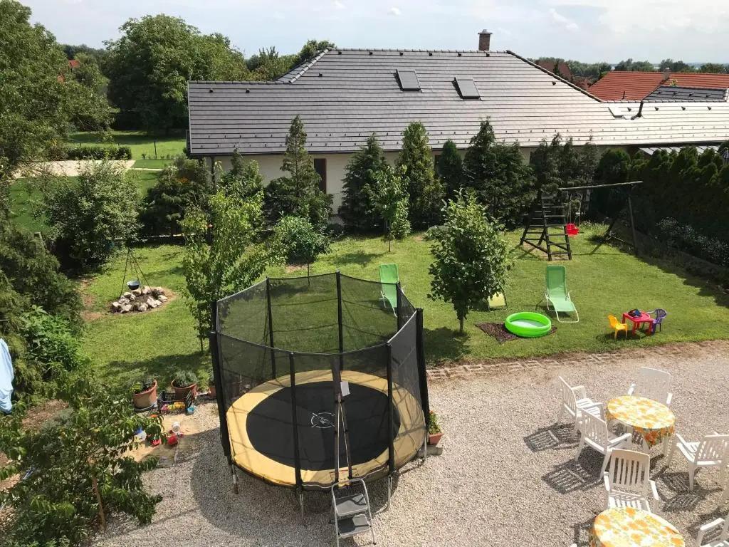 Csikós Apartman - главное фото