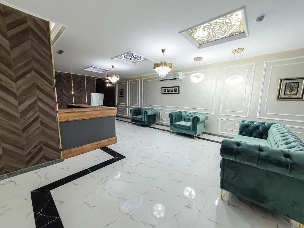 Ritz Hotel - главное фото
