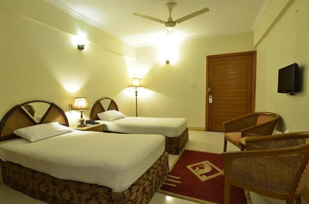 Pak Continental Hotel - главное фото