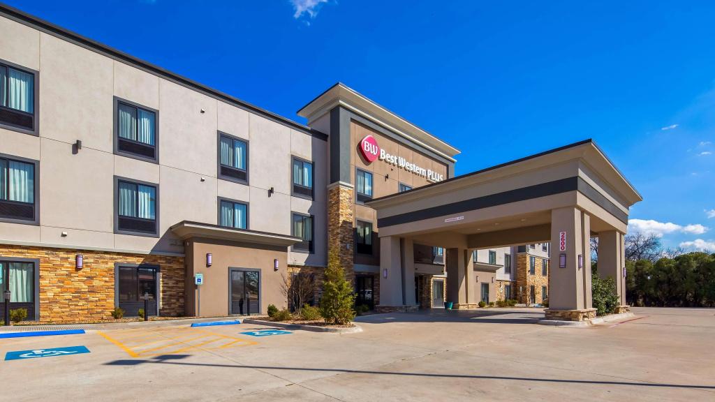 Best Western Plus Ardmore Inn & Suites - главное фото