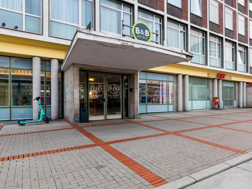 Отель B&B HOTEL Bochum‑Hbf - главное фото