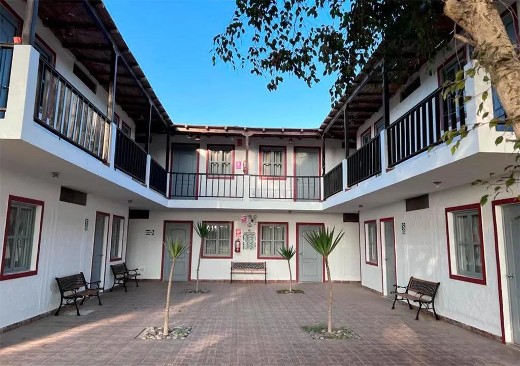 Hotel La Estancia - главное фото