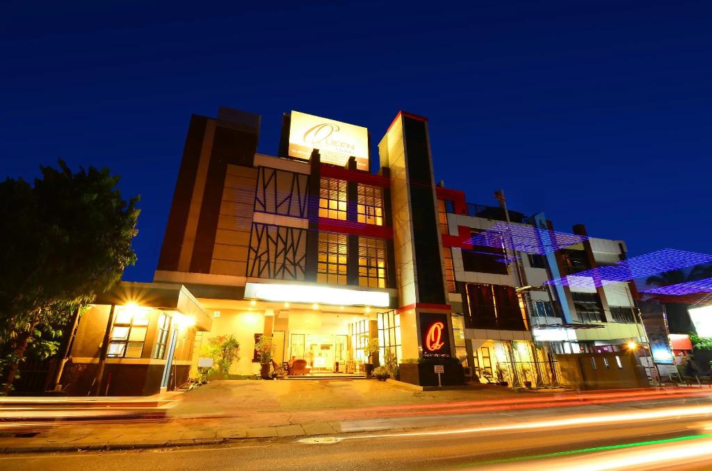 Queen City Hotel - главное фото