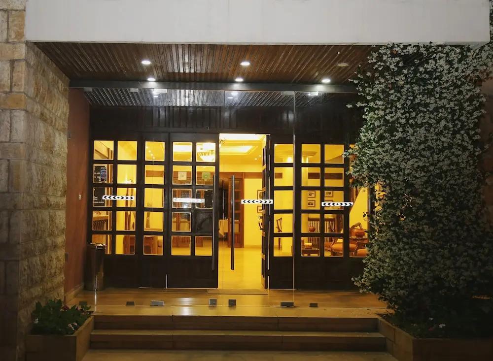 Douma Hotel - главное фото