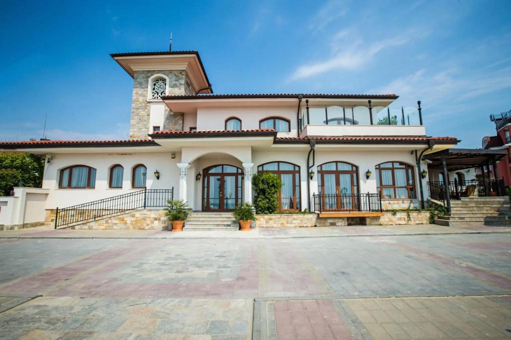 Helena VIP Villas and Suites - главное фото