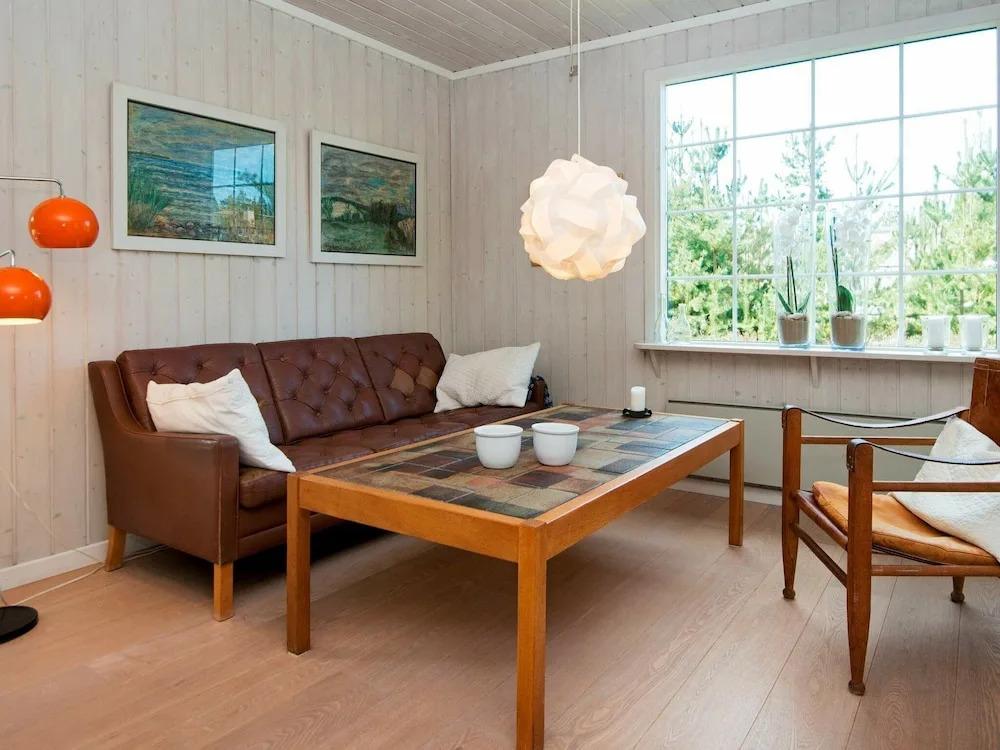 Relaxed Holiday Home in Rømø Foreseeing Lush Garden - главное фото