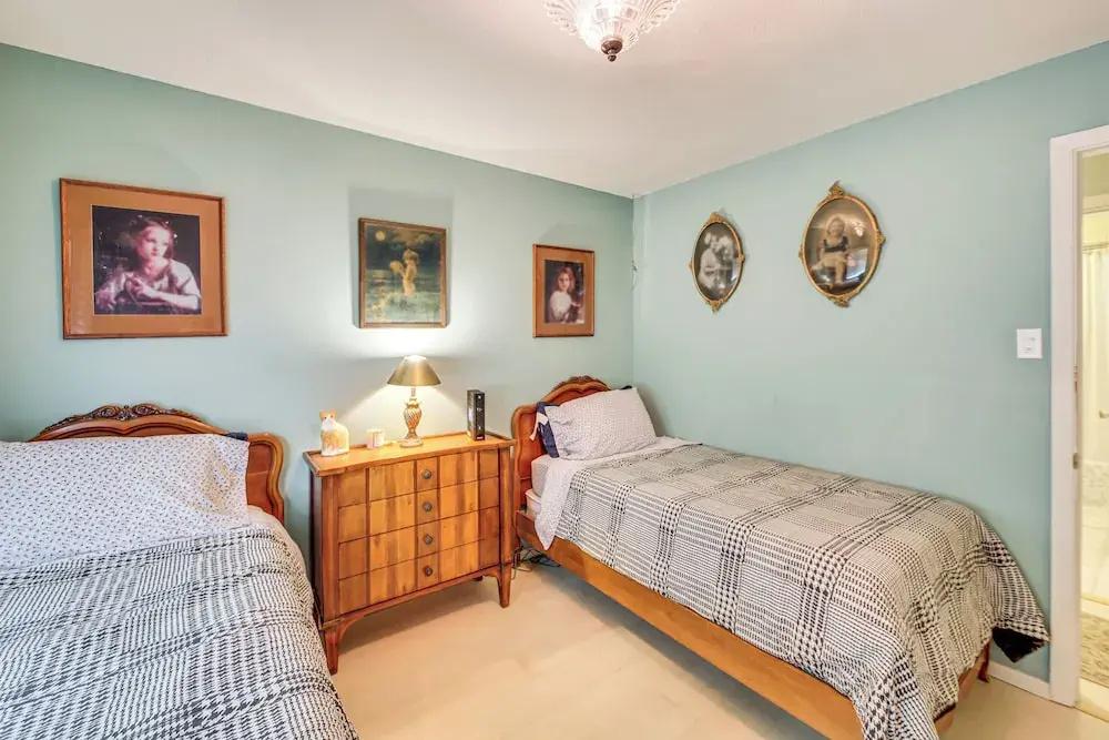 Walk to Bathhouse Row: Dog-friendly Home! - главное фото