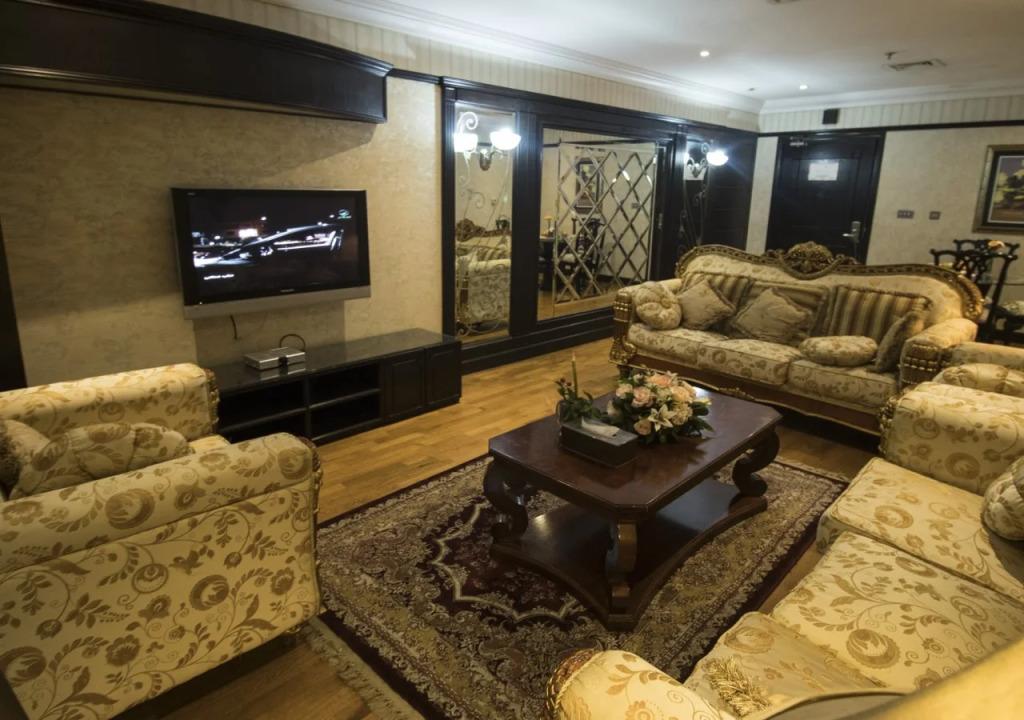 Plaza Athenee Hotel - главное фото