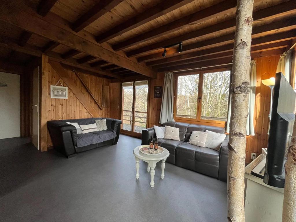 Lush Holiday Home in Wallonie With Sauna - главное фото