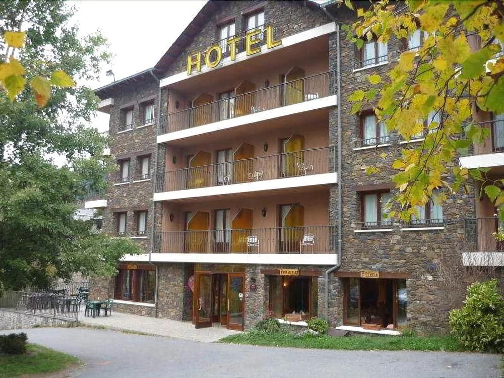 Del Bisset - главное фото