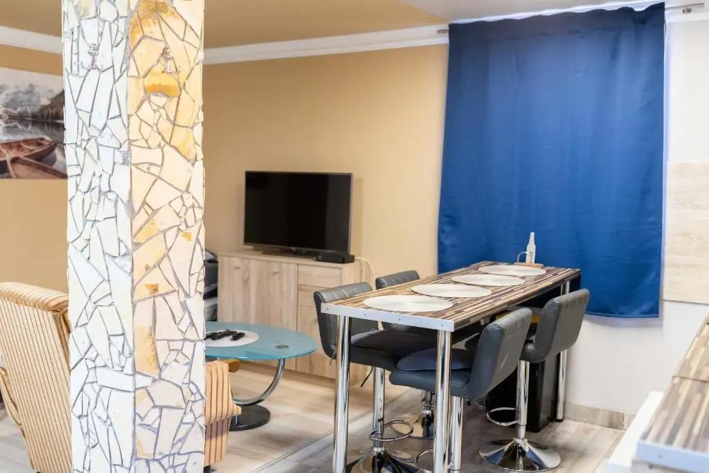 Ivanhoe Apartman - главное фото