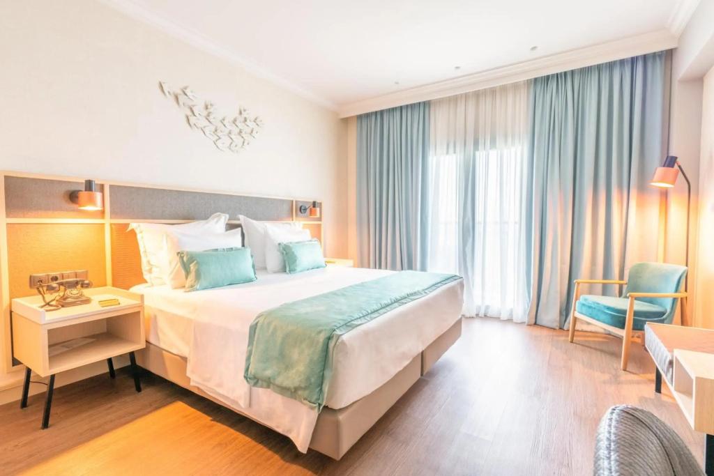 Pefkaki Boutique Hotel Loutraki - главное фото