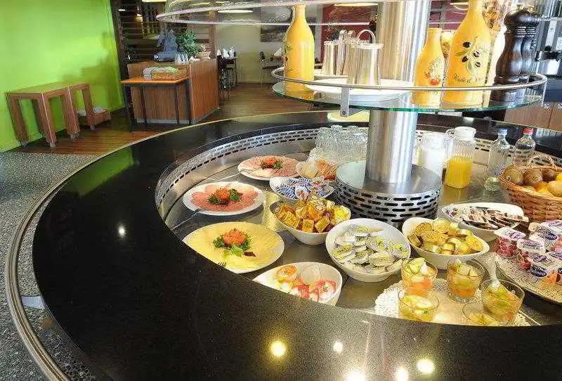 Hotel Arlon - главное фото