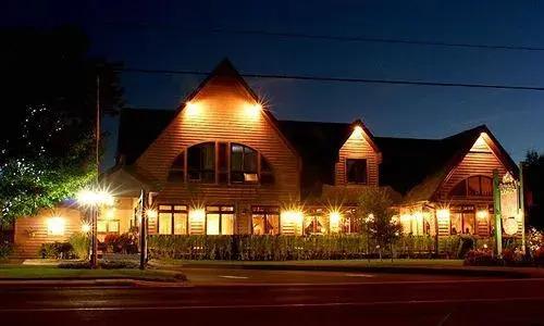 Auberge Les Jardins Inn-Motel Le Brayon & Chalets - главное фото