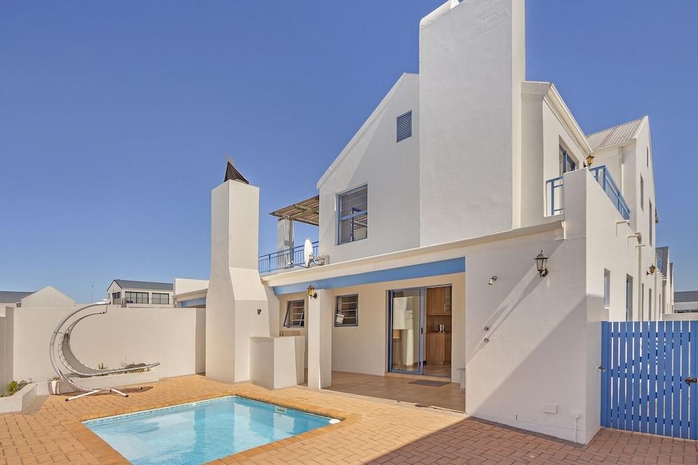 Oyster Retreat - главное фото