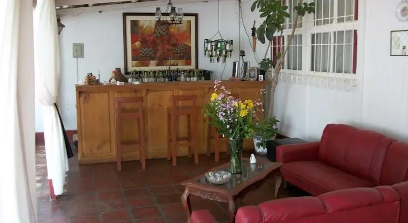 Maykinho Hostel Res Bar - главное фото