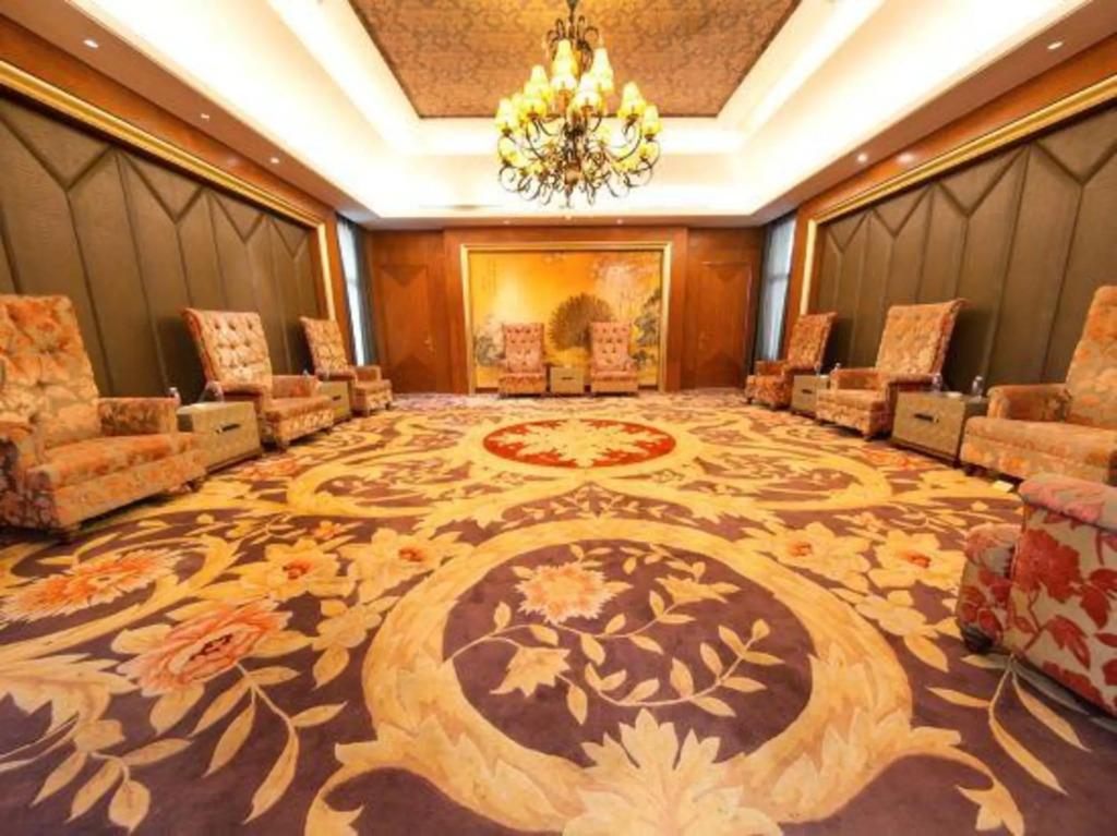 River & Holiday Hotel - главное фото