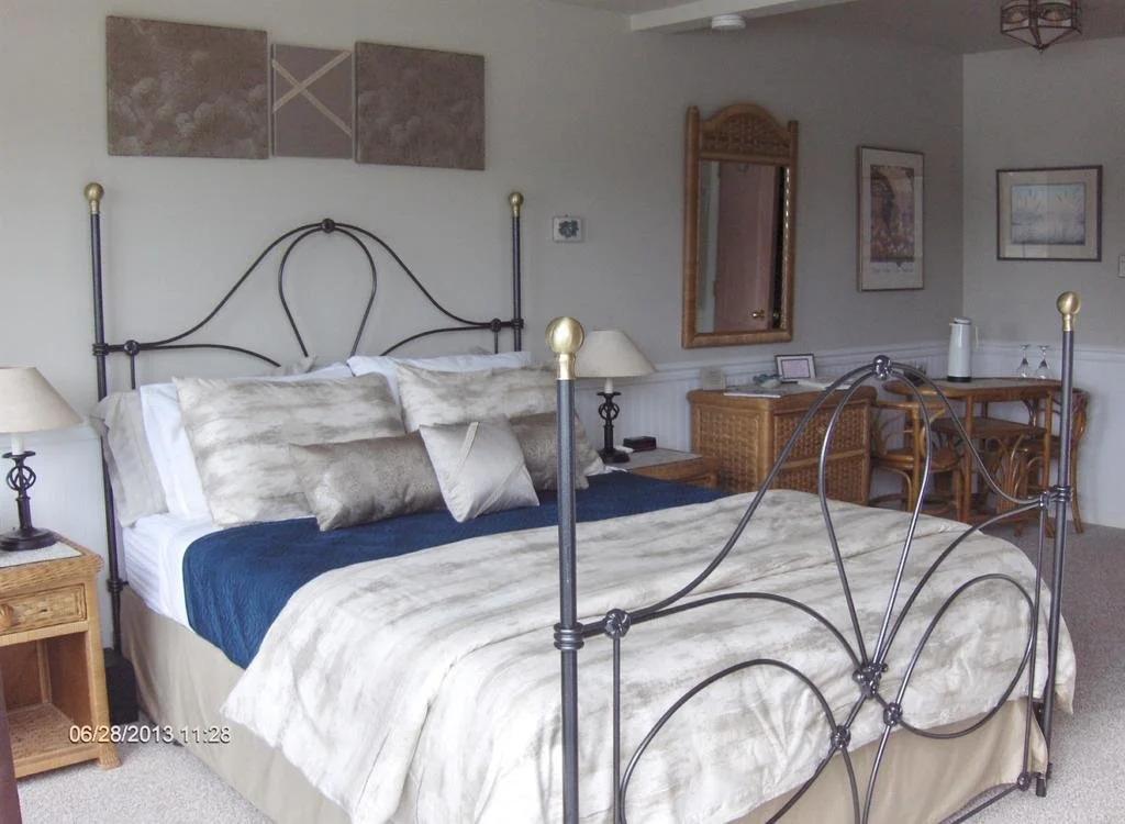 Beach House Salt Spring - главное фото