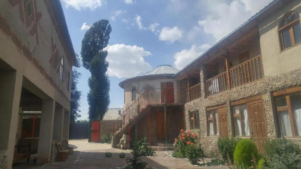 Guest House Caravan Tamchy - главное фото