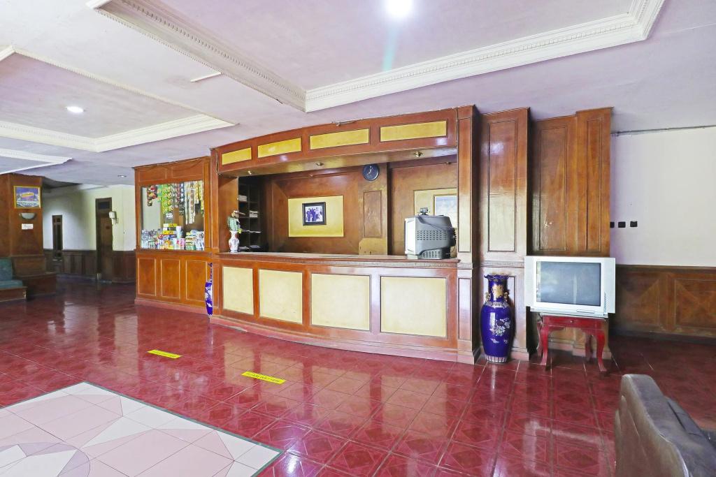 OYO 90382 Hotel Sarah Sukabumi - главное фото