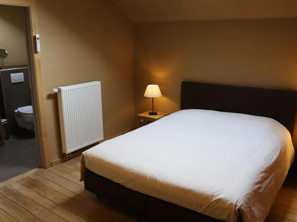 Spacious Cottage in Daverdisse With Private Garden - главное фото