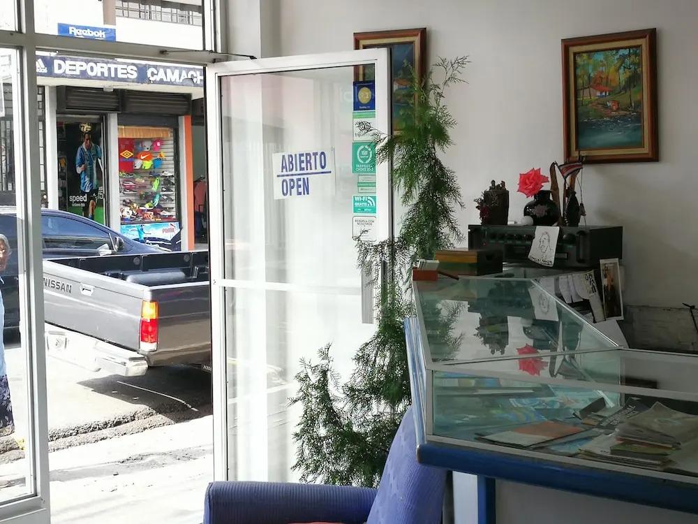 Hotel Hojarascas - главное фото