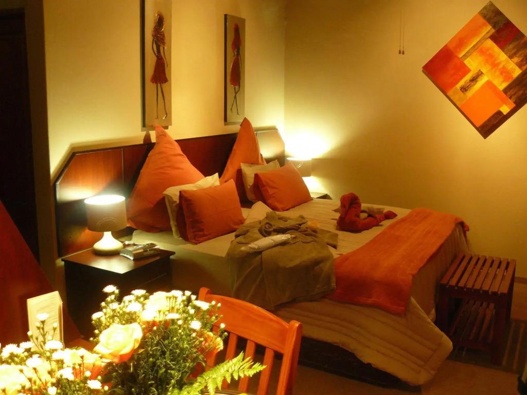 Ikwekwezi Guest Lodge and Conference Centre - главное фото