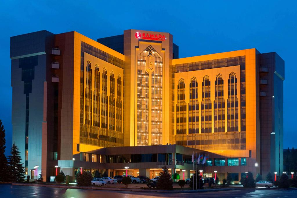 Ramada Plaza By Wyndham Gence - главное фото