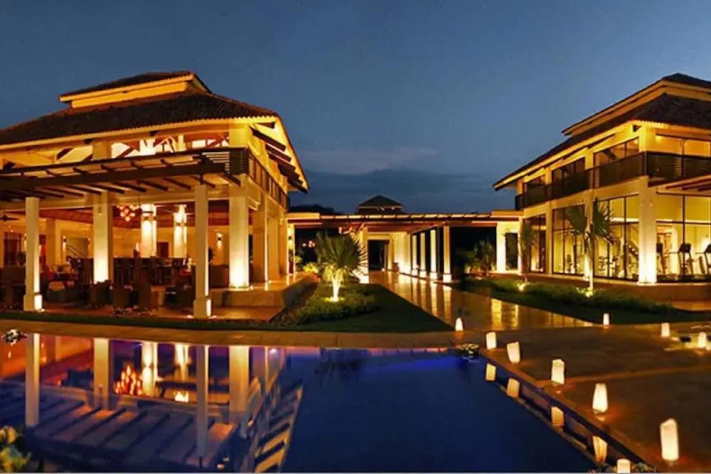 Exclusive Home on Golf Course at Reserva Conchal is Stunning Inside and Out - главное фото