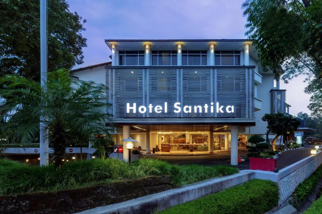 Hotel Santika Bandung - главное фото