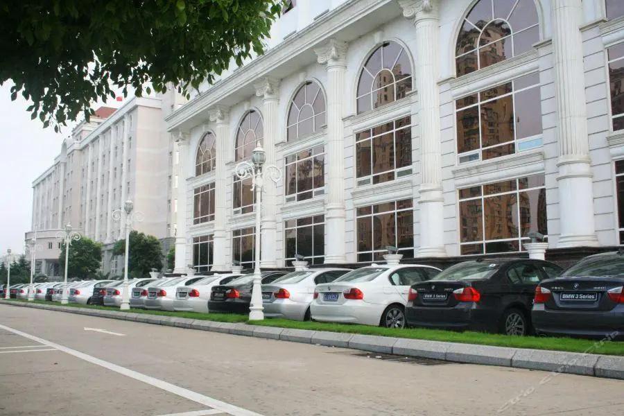Trilec International Hotel - главное фото