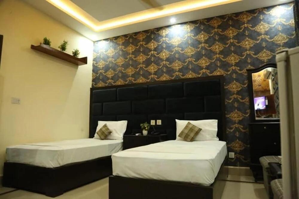 Hotel Pak Continental - главное фото