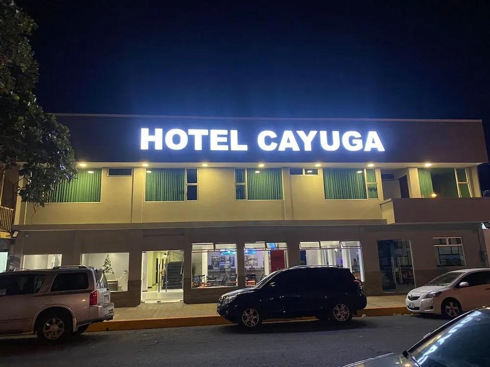Hotel Cayuga - главное фото