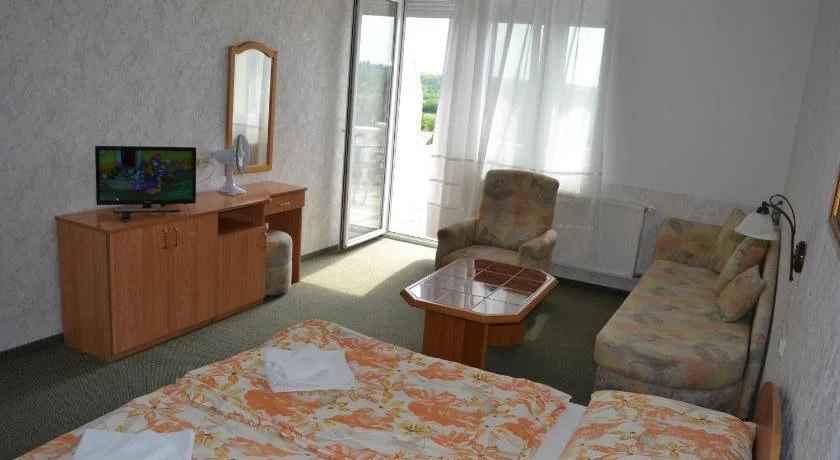 Hotel Karát - главное фото