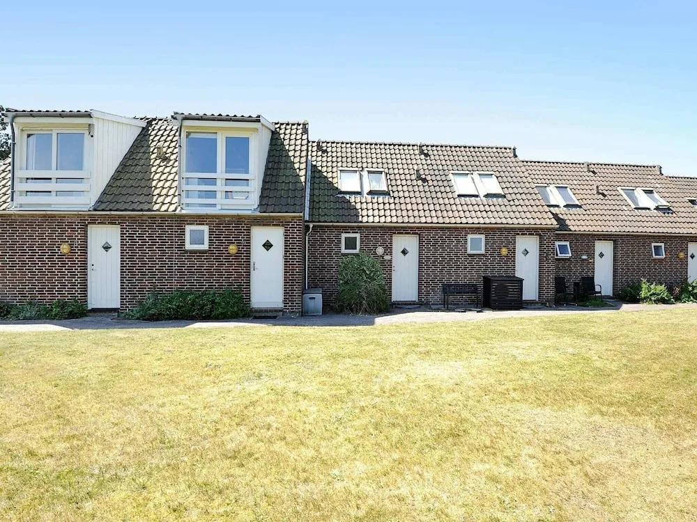 Spacious Holiday Home in Rømø near Sea - главное фото